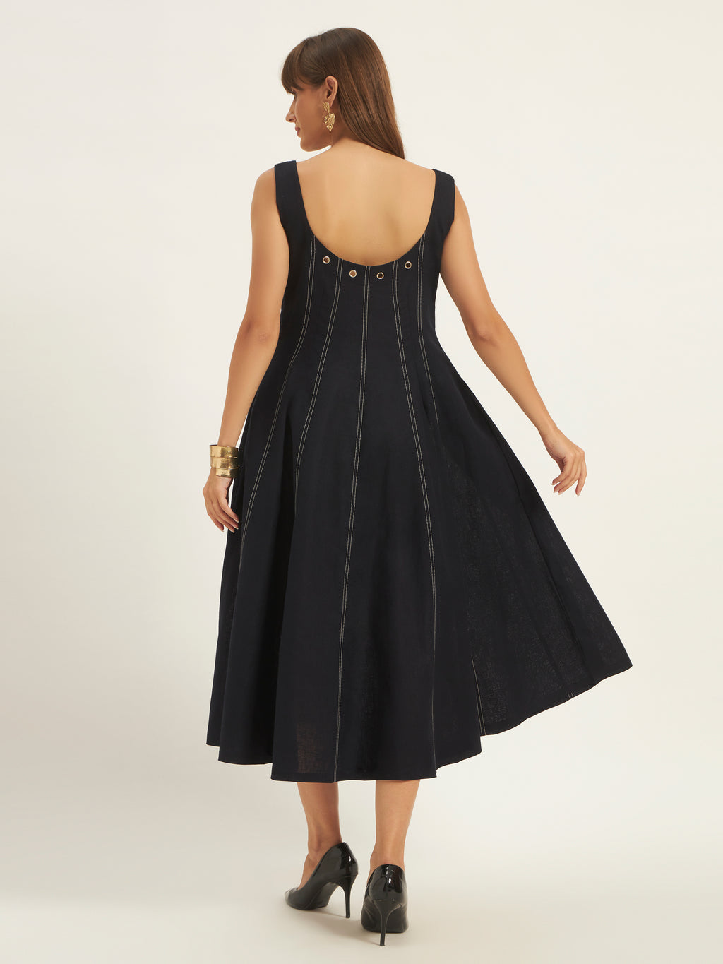 Nuit Charm Linen Dress