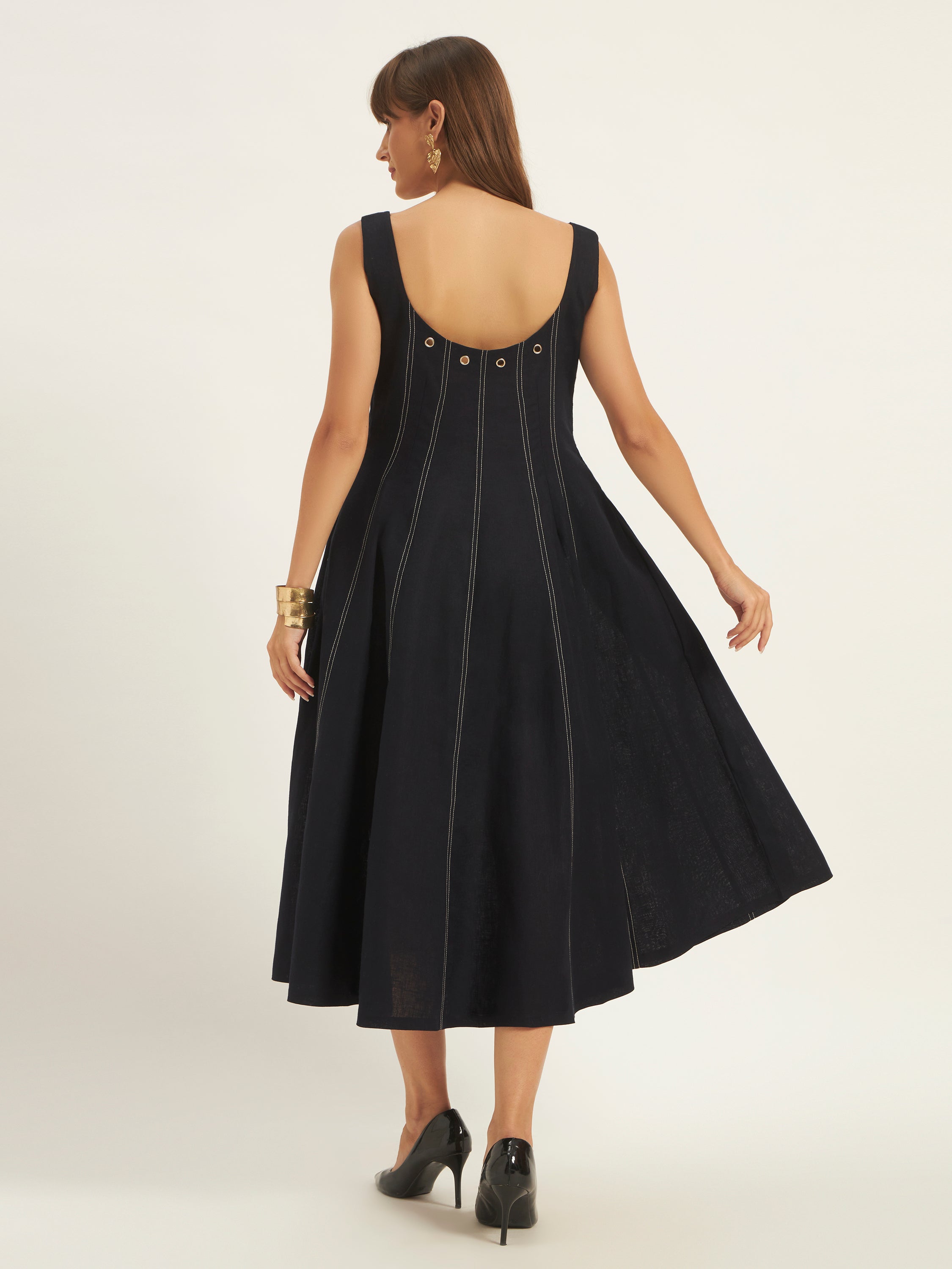 Nuit Charm Linen Dress