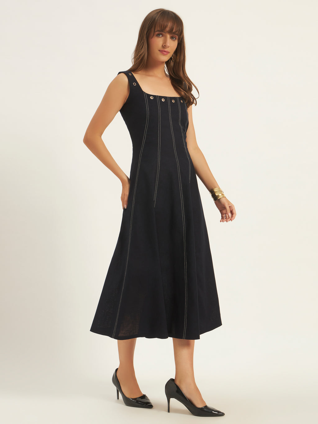 Nuit Charm Linen Dress