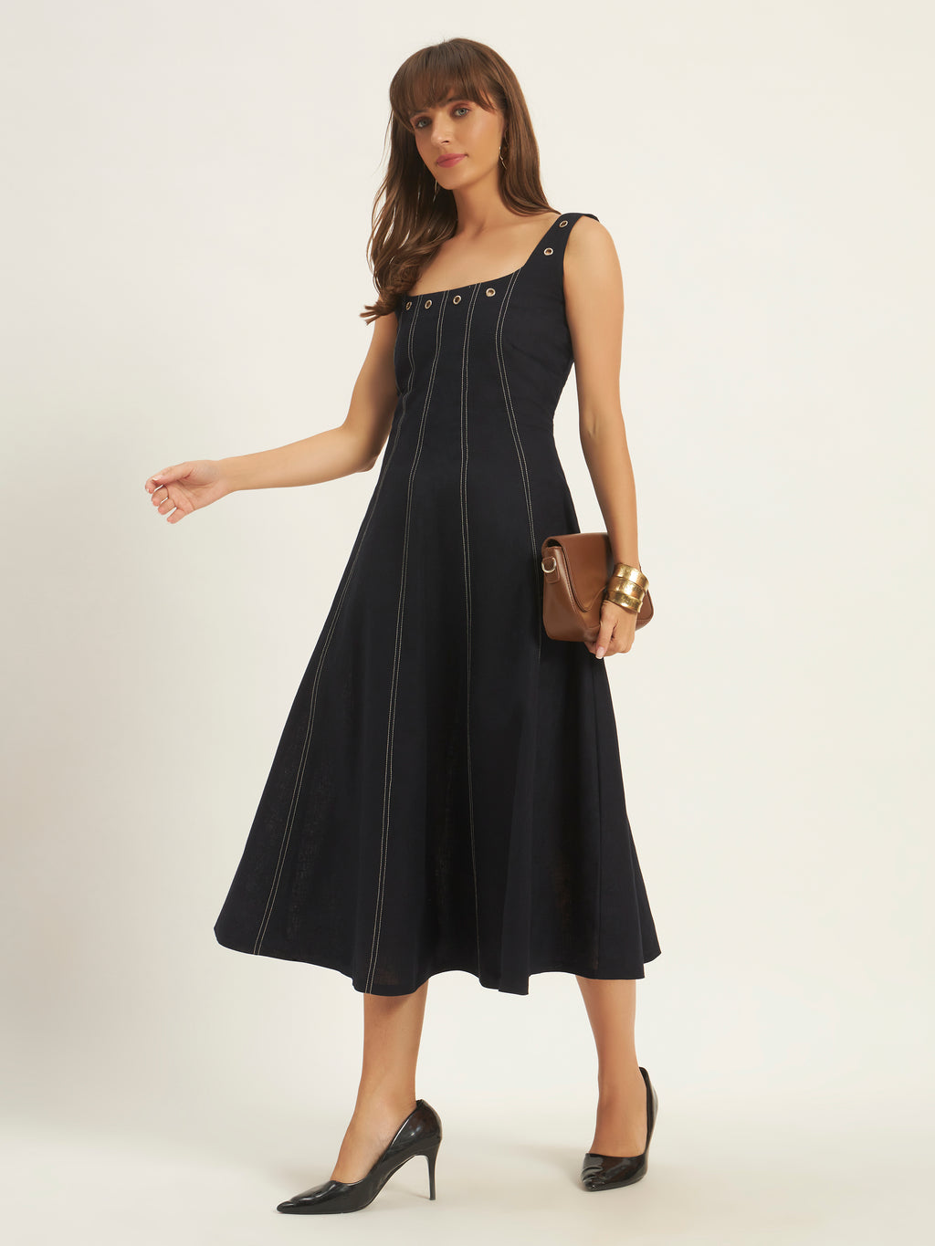 Nuit Charm Linen Dress