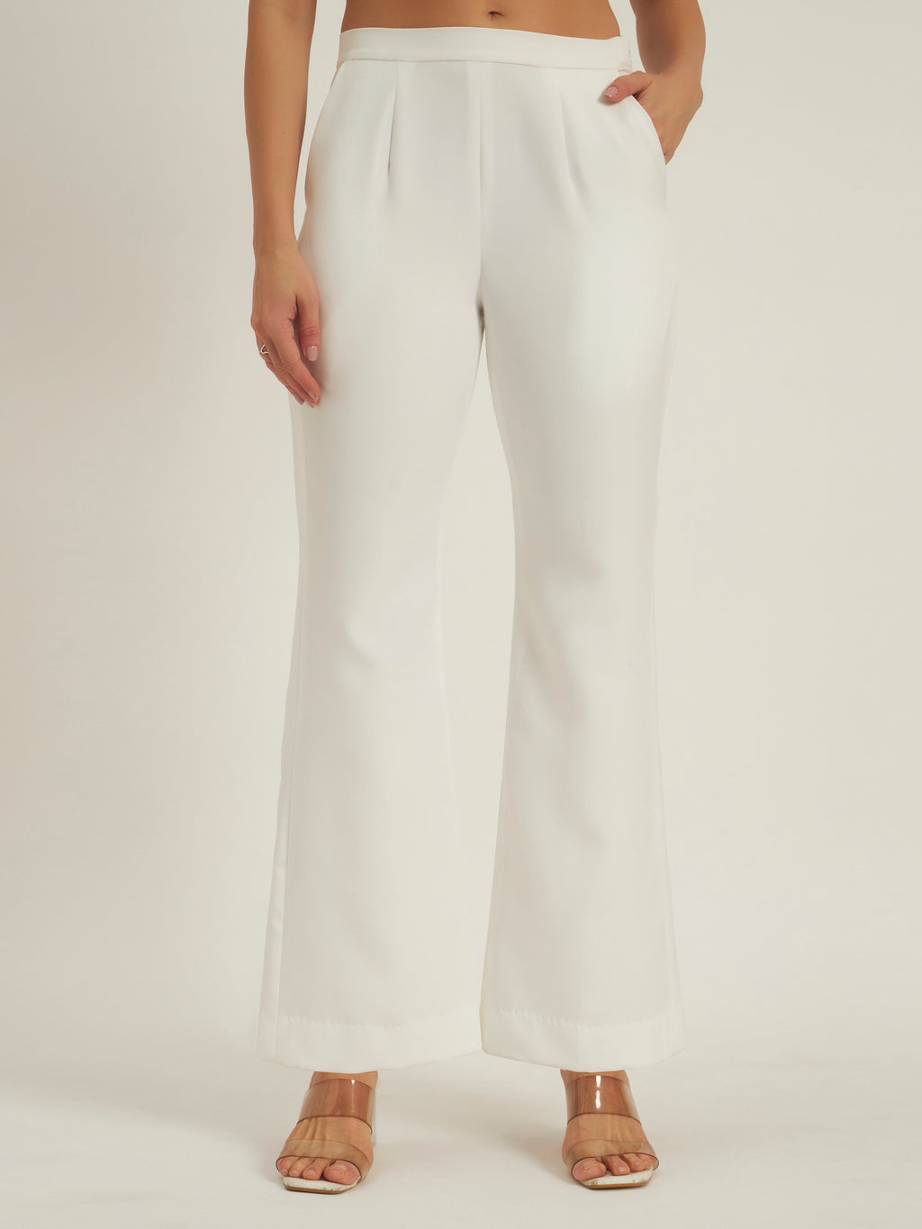 Elanora Set